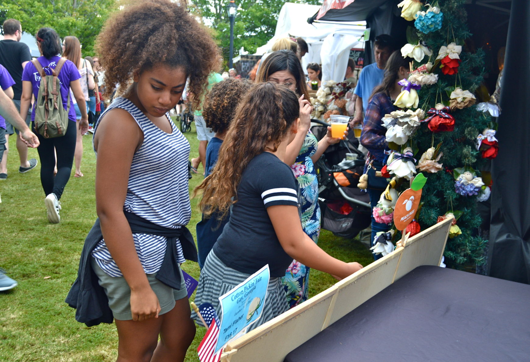 Duluth’s 36th annual Fall Festival boasts large crowds, though retains small-town feel